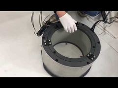 Anello collettore con albero cavo di grandi dimensioni e foro da 300 mm.